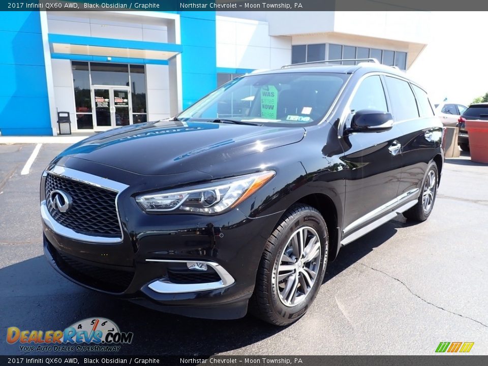 Front 3/4 View of 2017 Infiniti QX60 AWD Photo #2