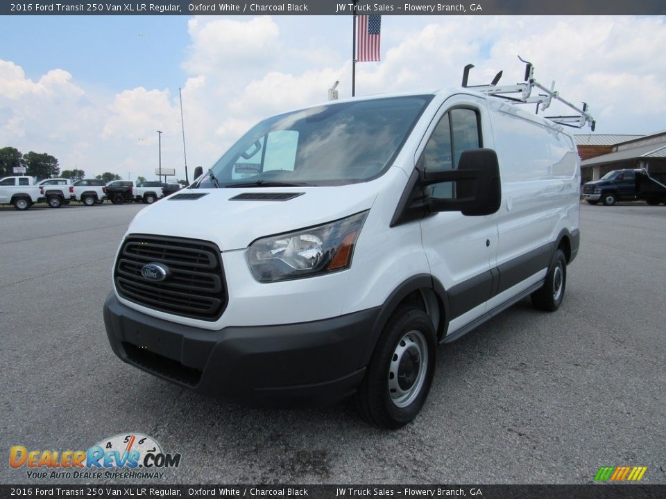 Front 3/4 View of 2016 Ford Transit 250 Van XL LR Regular Photo #2