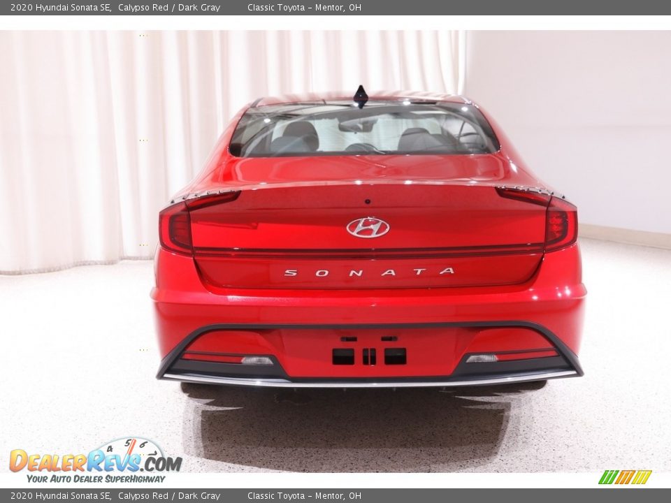 2020 Hyundai Sonata SE Calypso Red / Dark Gray Photo #17