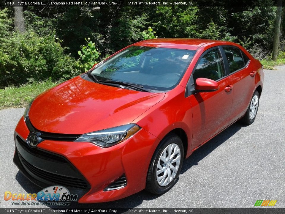 2018 Toyota Corolla LE Barcelona Red Metallic / Ash/Dark Gray Photo #3