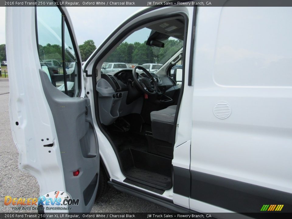 2016 Ford Transit 250 Van XL LR Regular Oxford White / Charcoal Black Photo #18