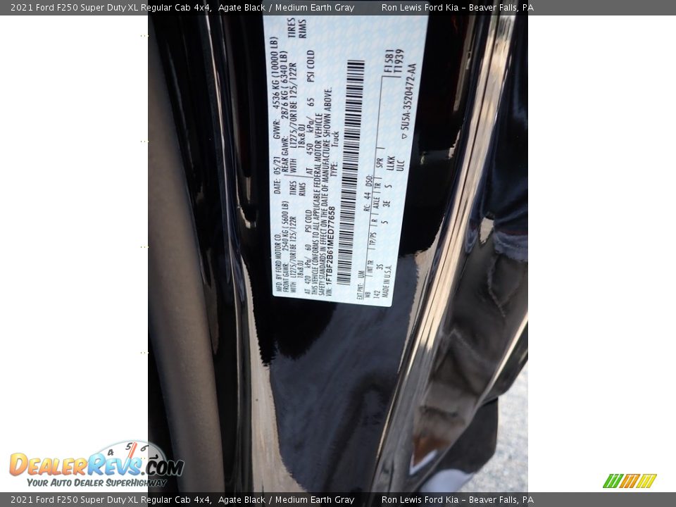 2021 Ford F250 Super Duty XL Regular Cab 4x4 Agate Black / Medium Earth Gray Photo #14