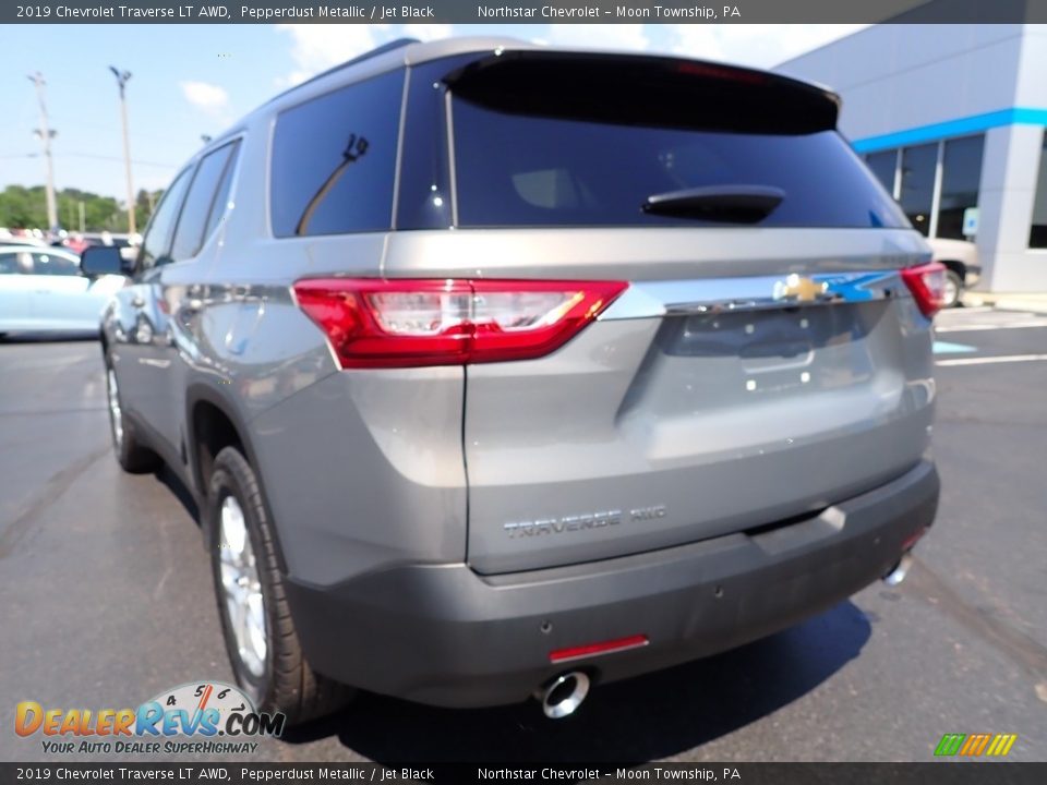 2019 Chevrolet Traverse LT AWD Pepperdust Metallic / Jet Black Photo #5