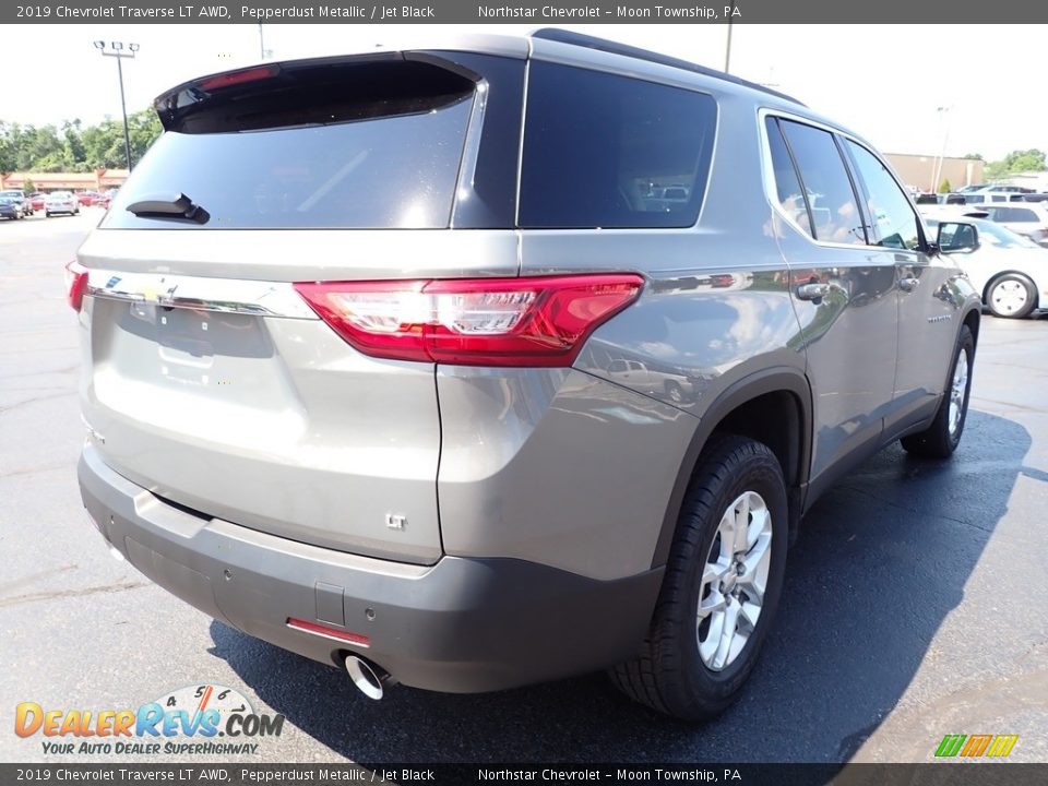 2019 Chevrolet Traverse LT AWD Pepperdust Metallic / Jet Black Photo #8