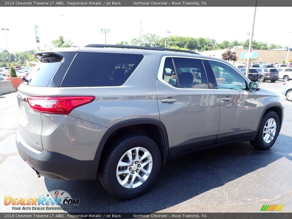 2019 Chevrolet Traverse LT AWD Pepperdust Metallic / Jet Black Photo #9