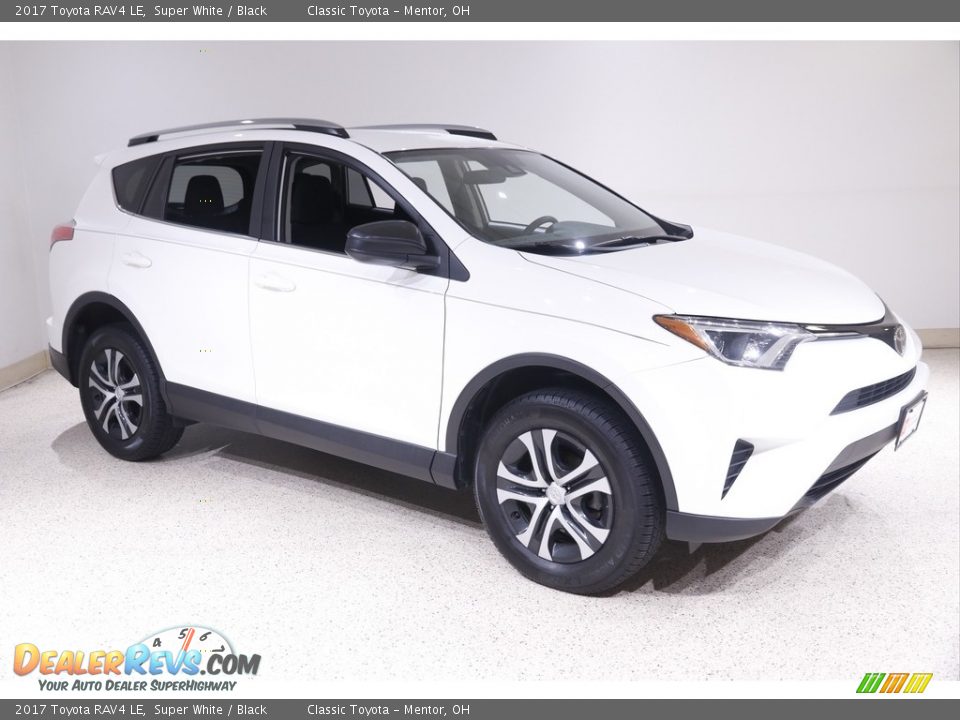 2017 Toyota RAV4 LE Super White / Black Photo #1