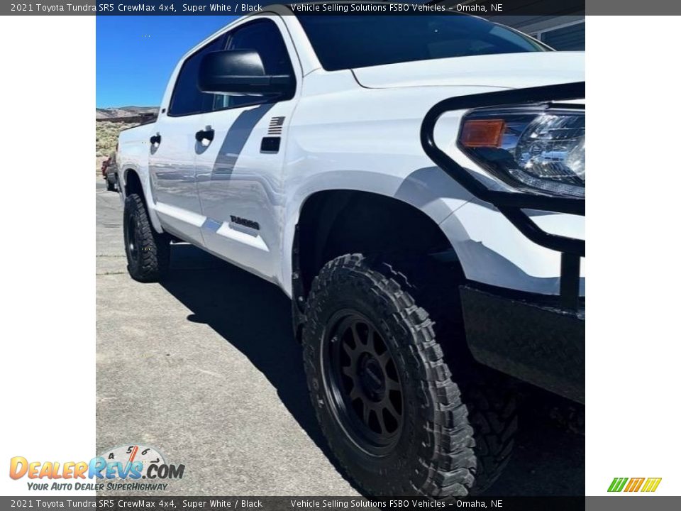 2021 Toyota Tundra SR5 CrewMax 4x4 Super White / Black Photo #16