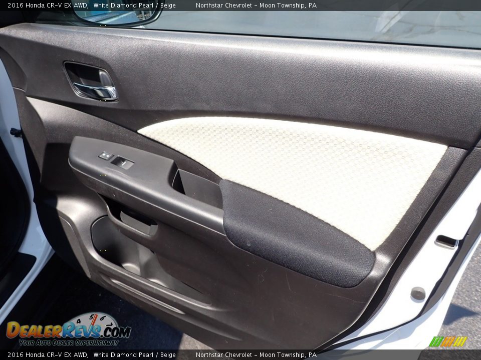 Door Panel of 2016 Honda CR-V EX AWD Photo #17
