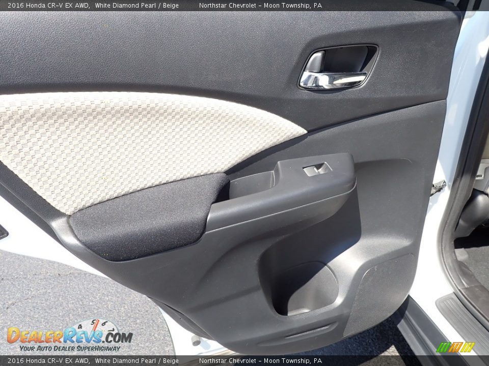 Door Panel of 2016 Honda CR-V EX AWD Photo #23