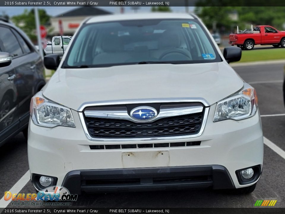 2016 Subaru Forester 2.5i Crystal White Pearl / Gray Photo #2