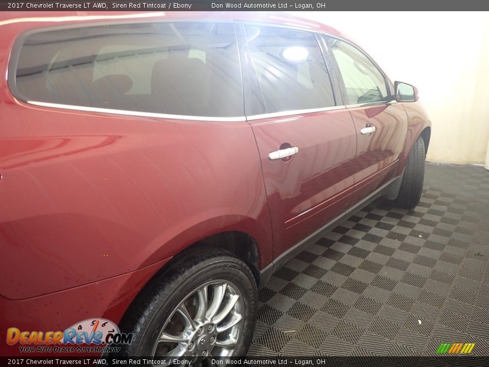 2017 Chevrolet Traverse LT AWD Siren Red Tintcoat / Ebony Photo #16