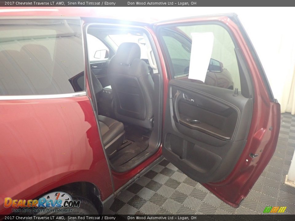 2017 Chevrolet Traverse LT AWD Siren Red Tintcoat / Ebony Photo #32