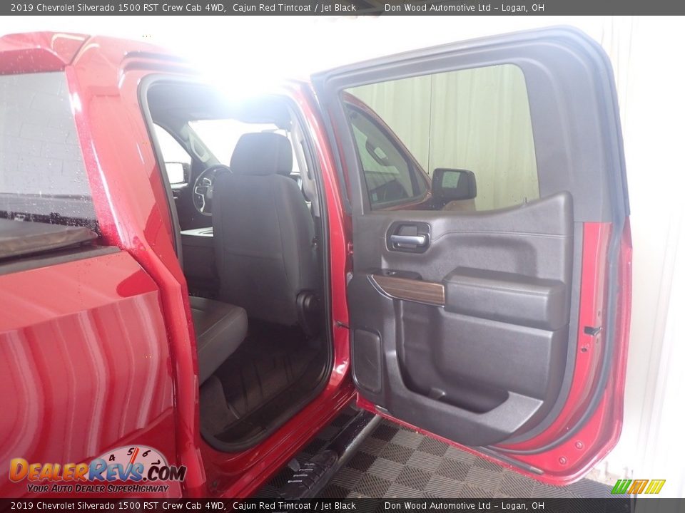 2019 Chevrolet Silverado 1500 RST Crew Cab 4WD Cajun Red Tintcoat / Jet Black Photo #32