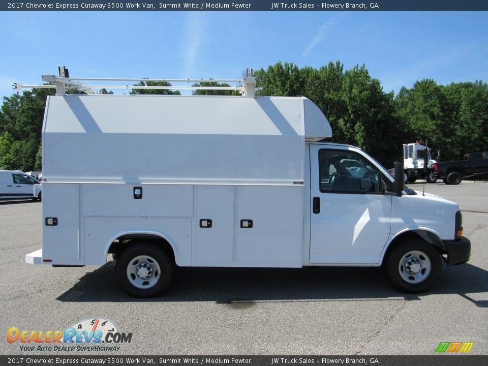 Summit White 2017 Chevrolet Express Cutaway 3500 Work Van Photo #8