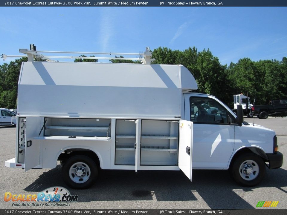 Summit White 2017 Chevrolet Express Cutaway 3500 Work Van Photo #9