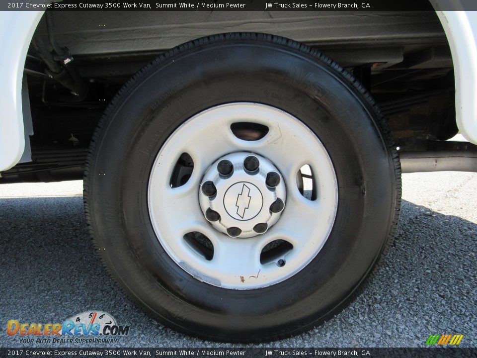 2017 Chevrolet Express Cutaway 3500 Work Van Wheel Photo #17