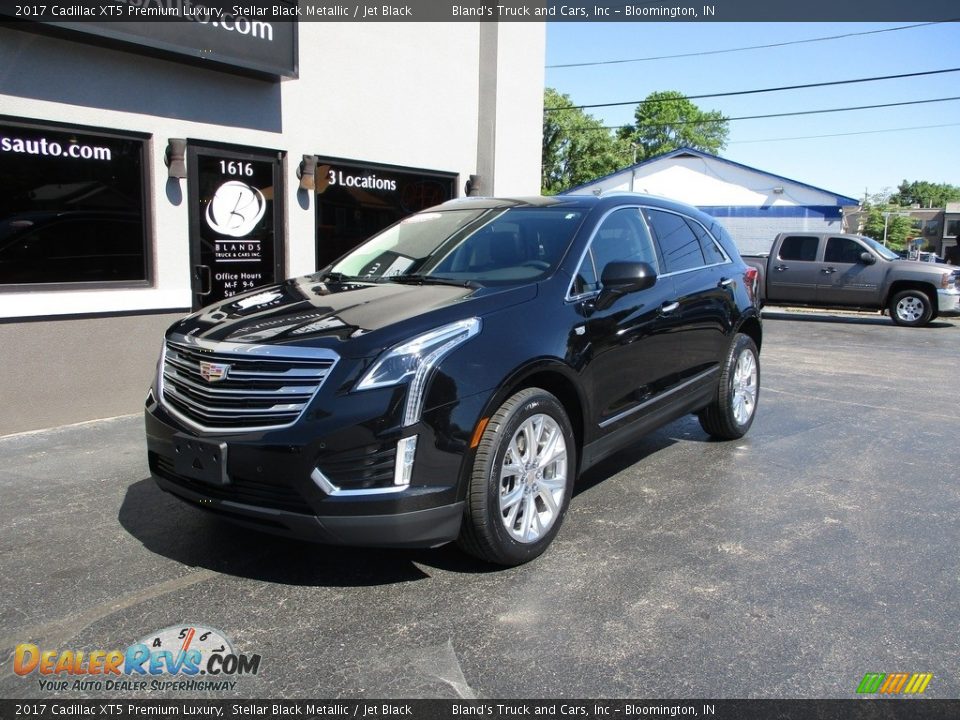 2017 Cadillac XT5 Premium Luxury Stellar Black Metallic / Jet Black Photo #2