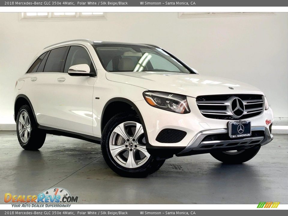 Front 3/4 View of 2018 Mercedes-Benz GLC 350e 4Matic Photo #34