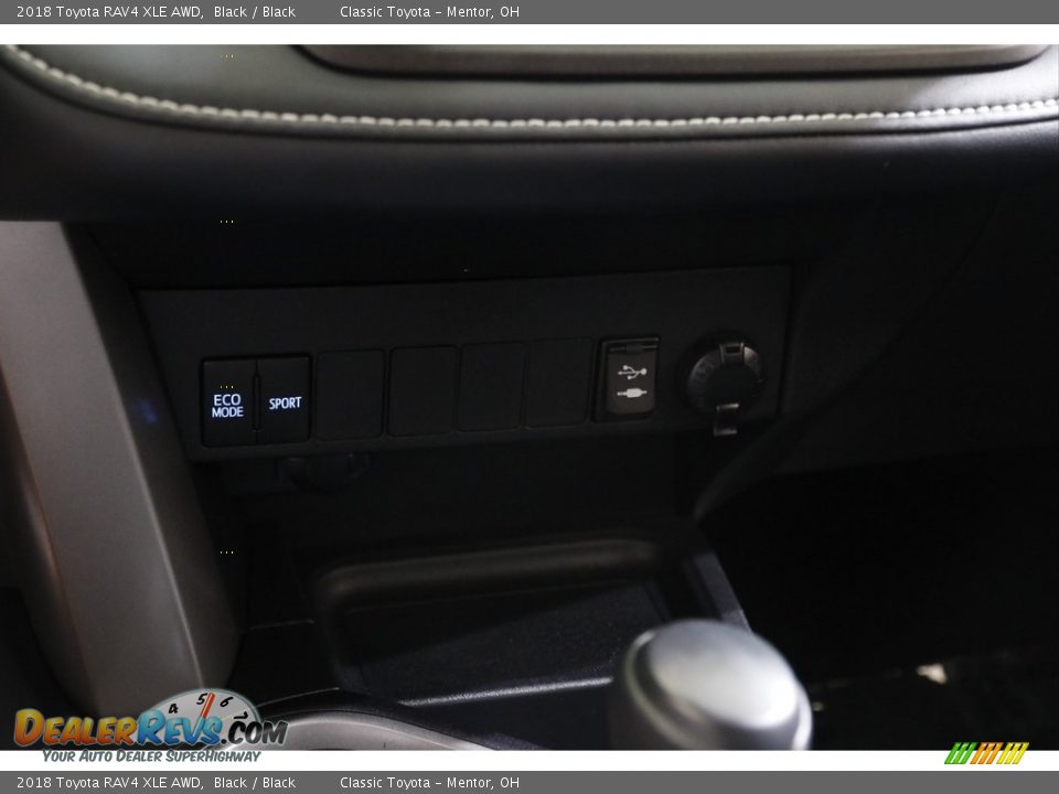2018 Toyota RAV4 XLE AWD Black / Black Photo #12