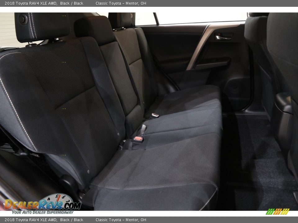 2018 Toyota RAV4 XLE AWD Black / Black Photo #15