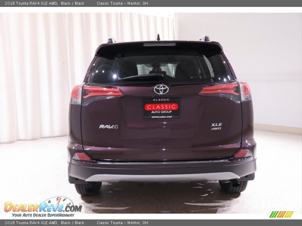 2018 Toyota RAV4 XLE AWD Black / Black Photo #17