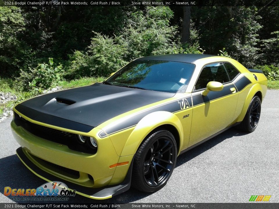 2021 Dodge Challenger R/T Scat Pack Widebody Gold Rush / Black Photo #2