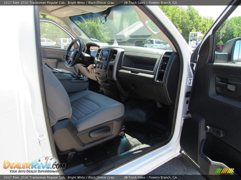 2017 Ram 1500 Tradesman Regular Cab Bright White / Black/Diesel Gray Photo #17