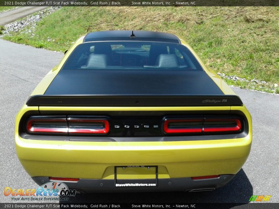 2021 Dodge Challenger R/T Scat Pack Widebody Gold Rush / Black Photo #7