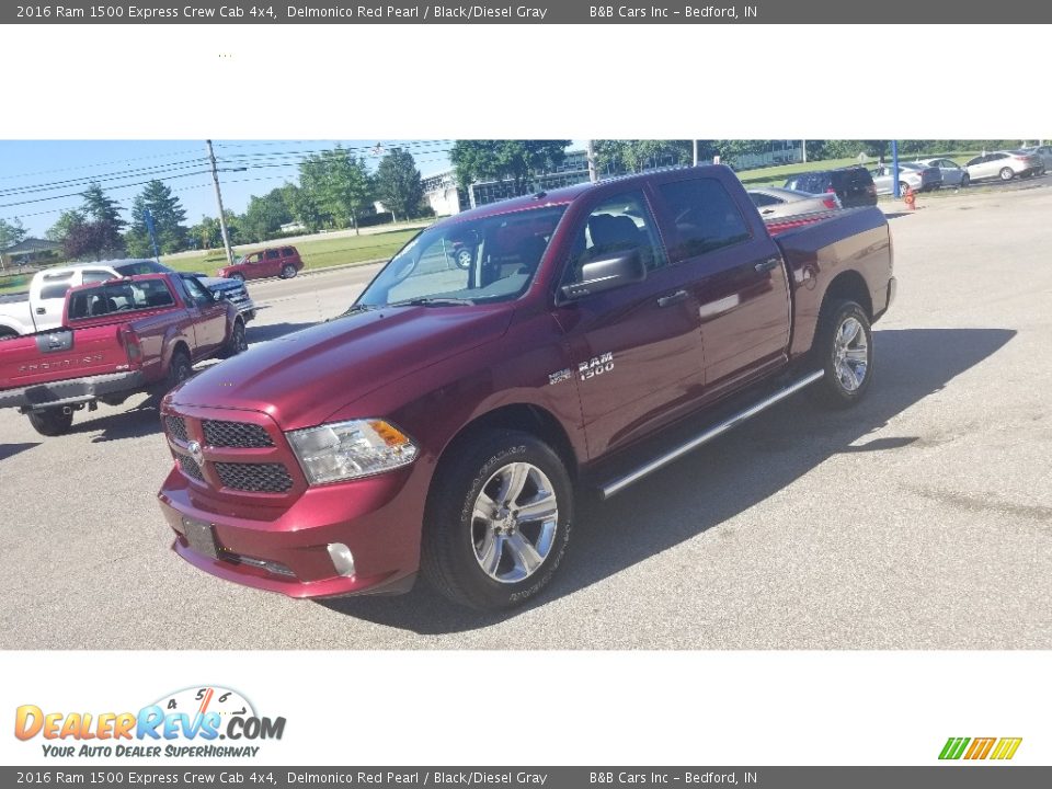 2016 Ram 1500 Express Crew Cab 4x4 Delmonico Red Pearl / Black/Diesel Gray Photo #4