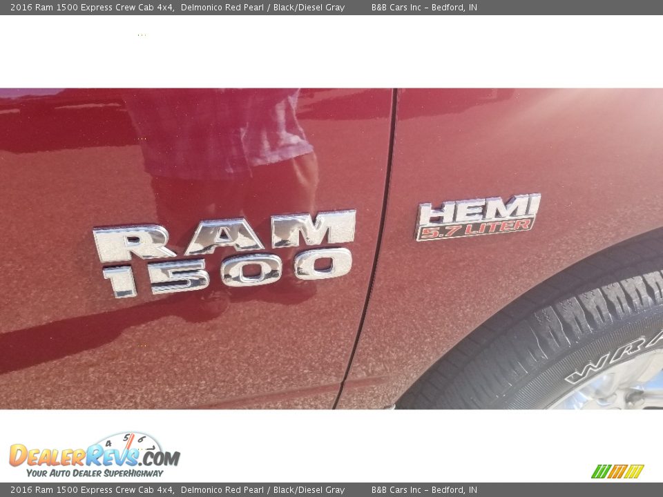 2016 Ram 1500 Express Crew Cab 4x4 Delmonico Red Pearl / Black/Diesel Gray Photo #10