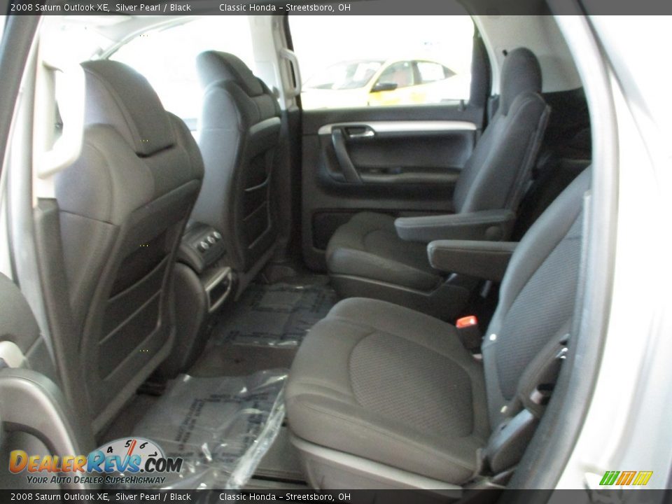 2008 Saturn Outlook XE Silver Pearl / Black Photo #28