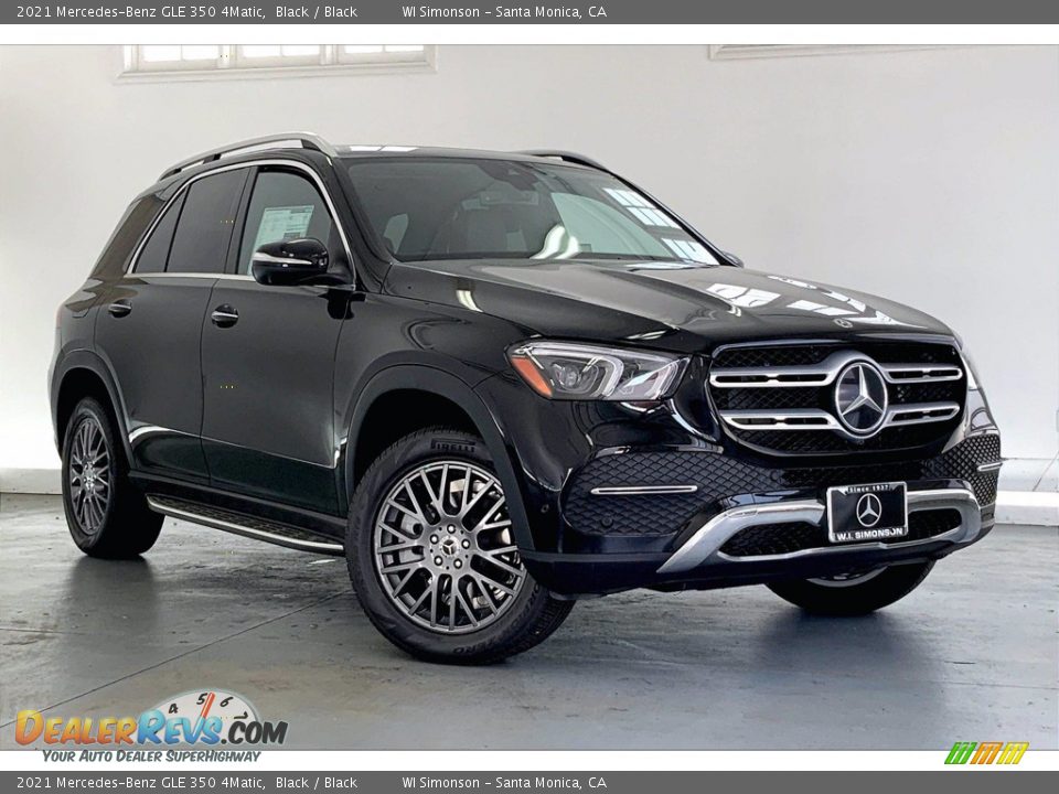 Front 3/4 View of 2021 Mercedes-Benz GLE 350 4Matic Photo #12