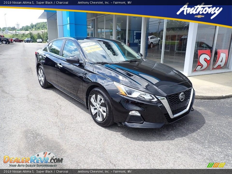 2019 Nissan Altima S Super Black / Charcoal Photo #1