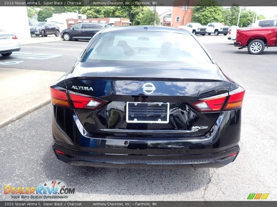 2019 Nissan Altima S Super Black / Charcoal Photo #4
