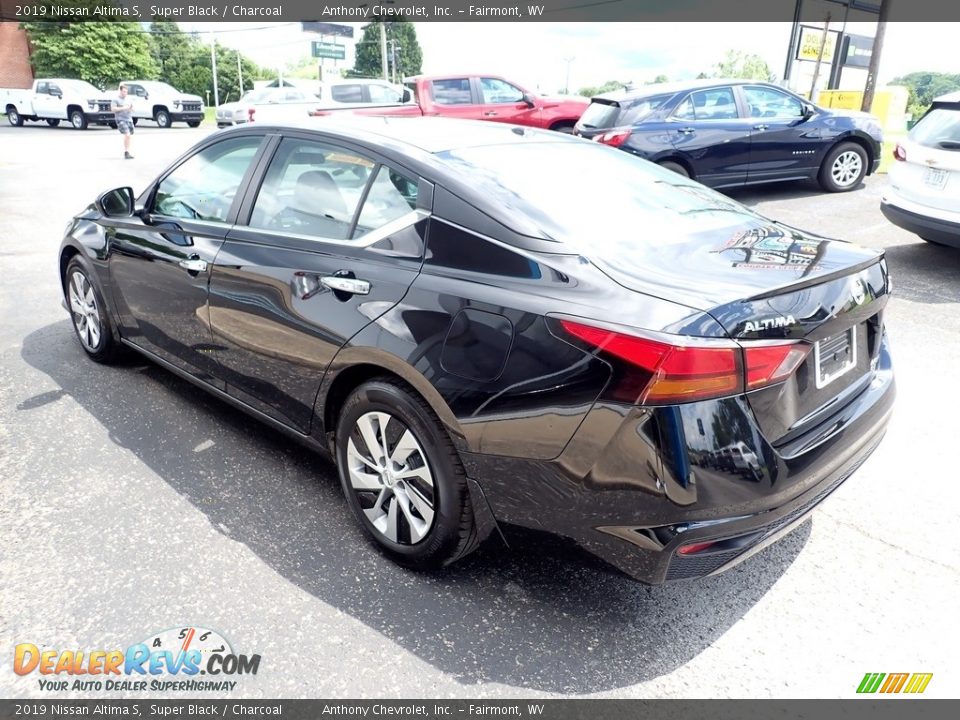 2019 Nissan Altima S Super Black / Charcoal Photo #5