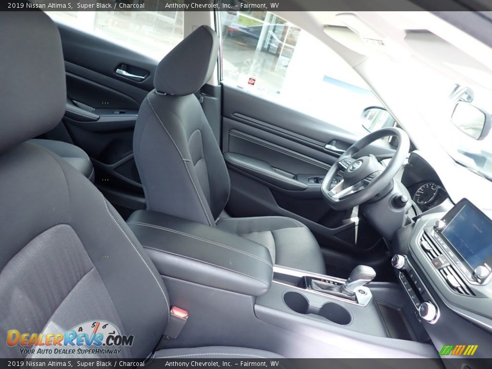 2019 Nissan Altima S Super Black / Charcoal Photo #9