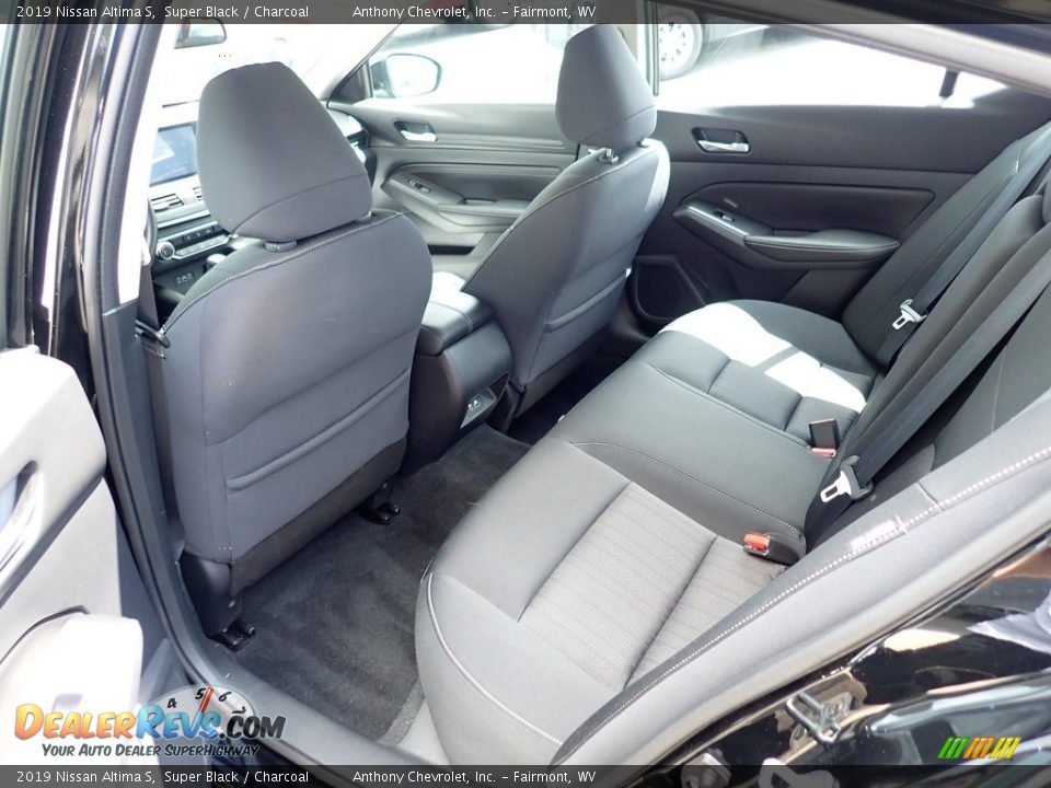 2019 Nissan Altima S Super Black / Charcoal Photo #11