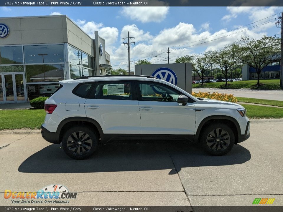 Pure White 2022 Volkswagen Taos S Photo #2