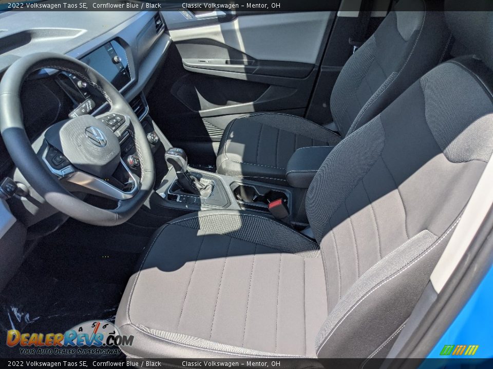 2022 Volkswagen Taos SE Cornflower Blue / Black Photo #4