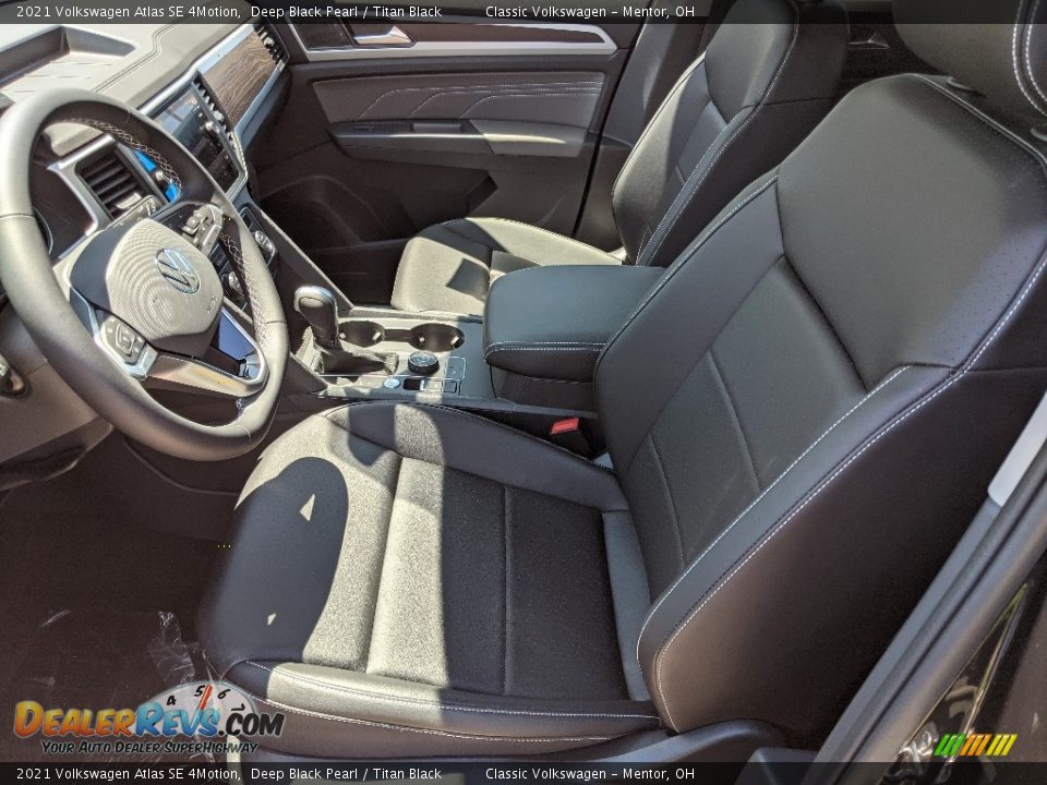 2021 Volkswagen Atlas SE 4Motion Deep Black Pearl / Titan Black Photo #4
