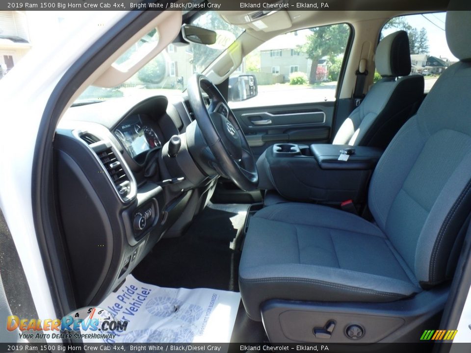 2019 Ram 1500 Big Horn Crew Cab 4x4 Bright White / Black/Diesel Gray Photo #16