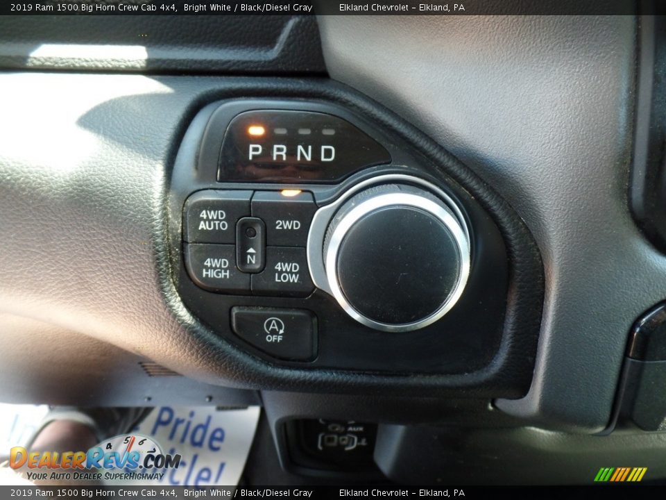 2019 Ram 1500 Big Horn Crew Cab 4x4 Bright White / Black/Diesel Gray Photo #26