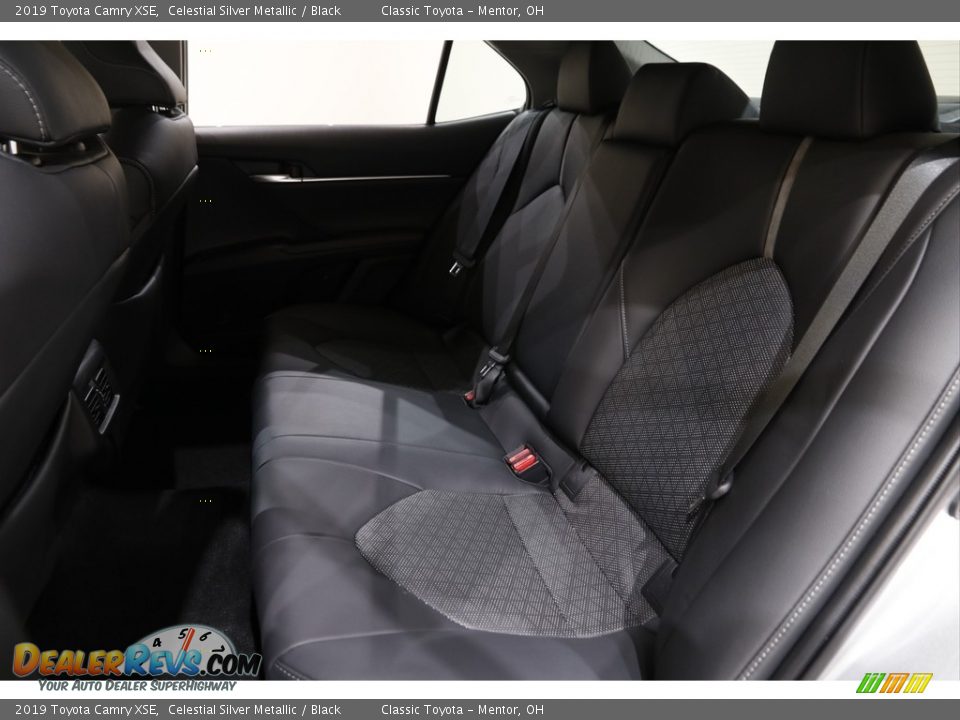 2019 Toyota Camry XSE Celestial Silver Metallic / Black Photo #18
