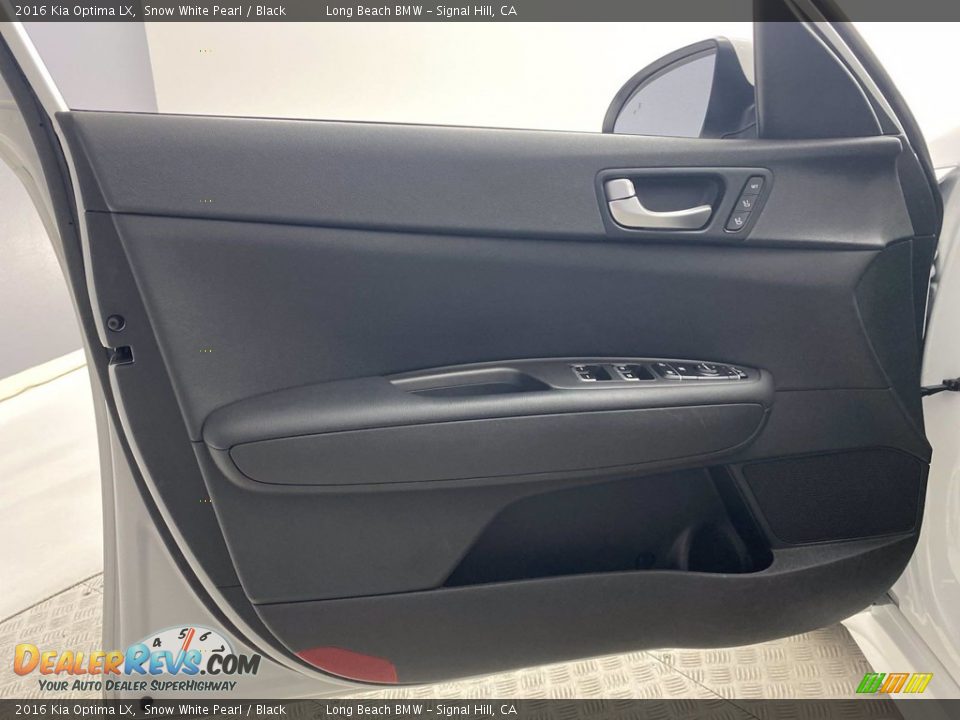 Door Panel of 2016 Kia Optima LX Photo #13