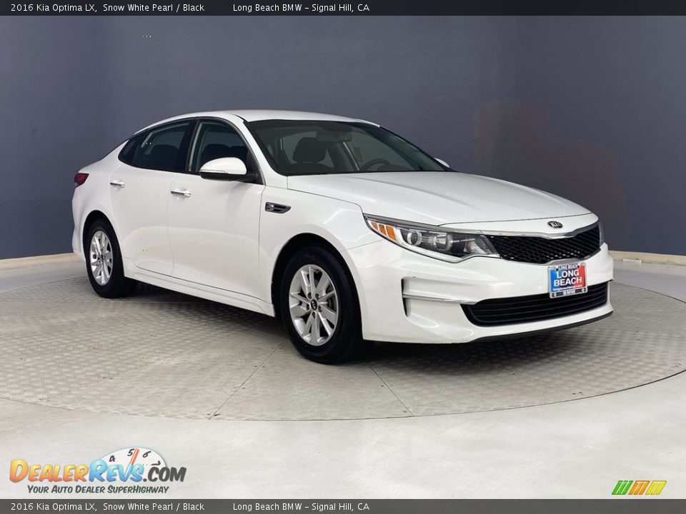 Front 3/4 View of 2016 Kia Optima LX Photo #35