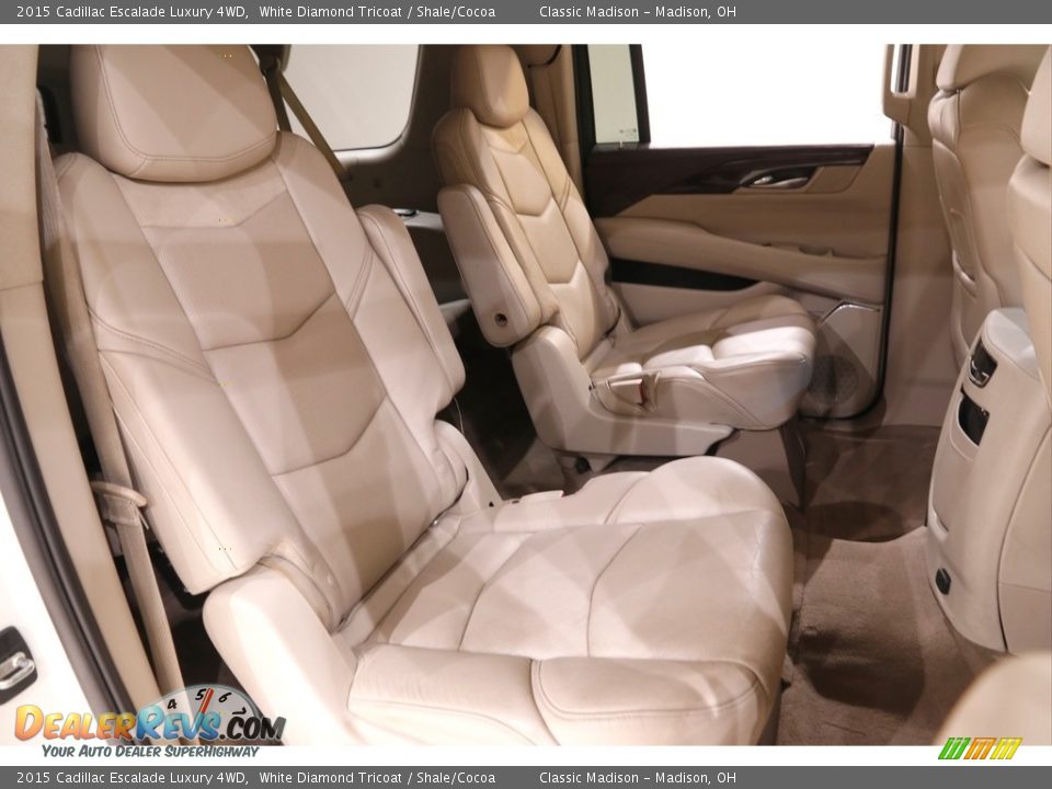 2015 Cadillac Escalade Luxury 4WD White Diamond Tricoat / Shale/Cocoa Photo #18