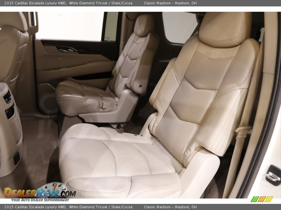 2015 Cadillac Escalade Luxury 4WD White Diamond Tricoat / Shale/Cocoa Photo #19