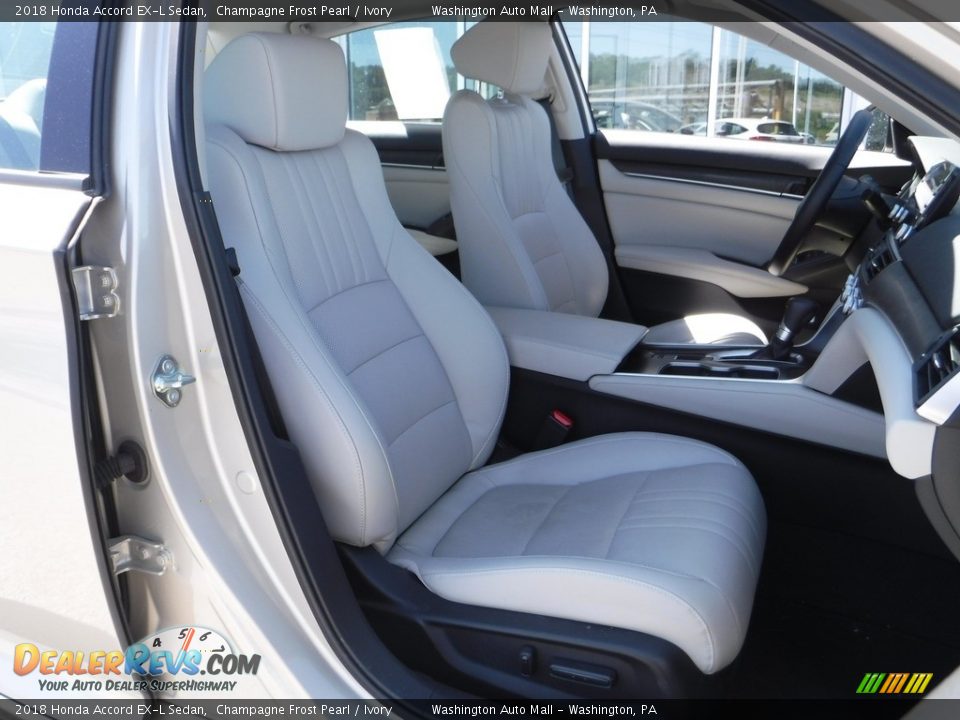 2018 Honda Accord EX-L Sedan Champagne Frost Pearl / Ivory Photo #26