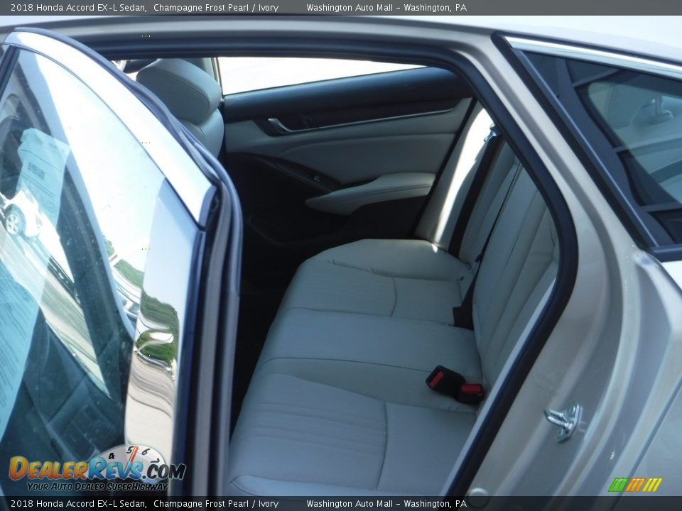 2018 Honda Accord EX-L Sedan Champagne Frost Pearl / Ivory Photo #29
