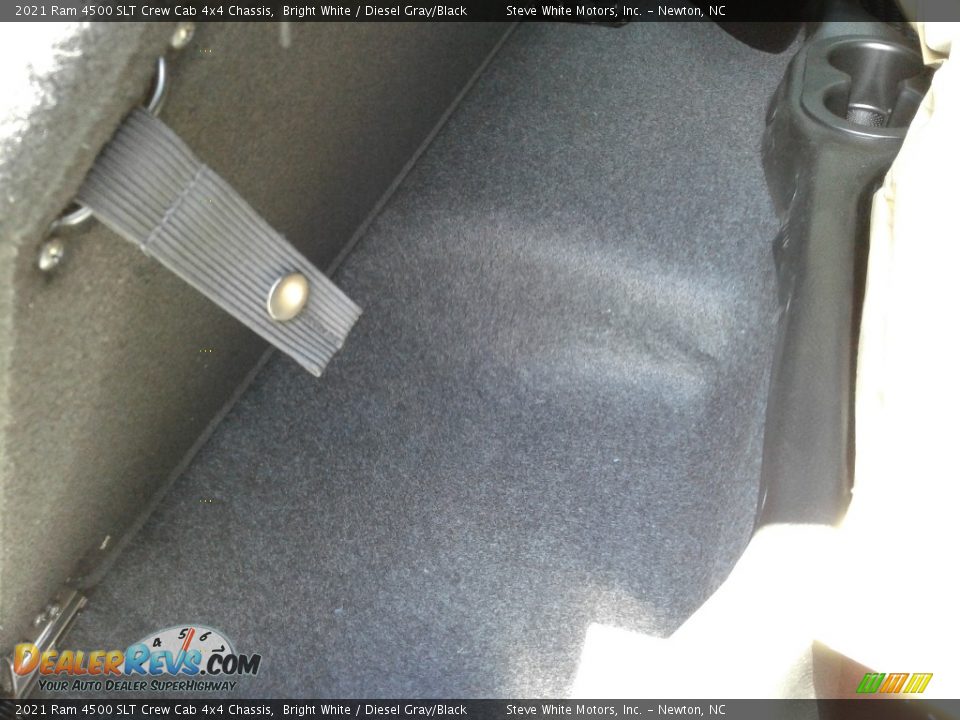 2021 Ram 4500 SLT Crew Cab 4x4 Chassis Bright White / Diesel Gray/Black Photo #15